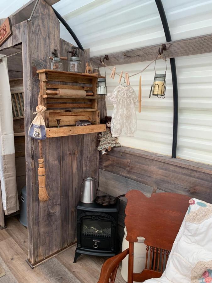مبيت وإفطار هوت سبرنغز Fox Pass Cabins المظهر الخارجي الصورة