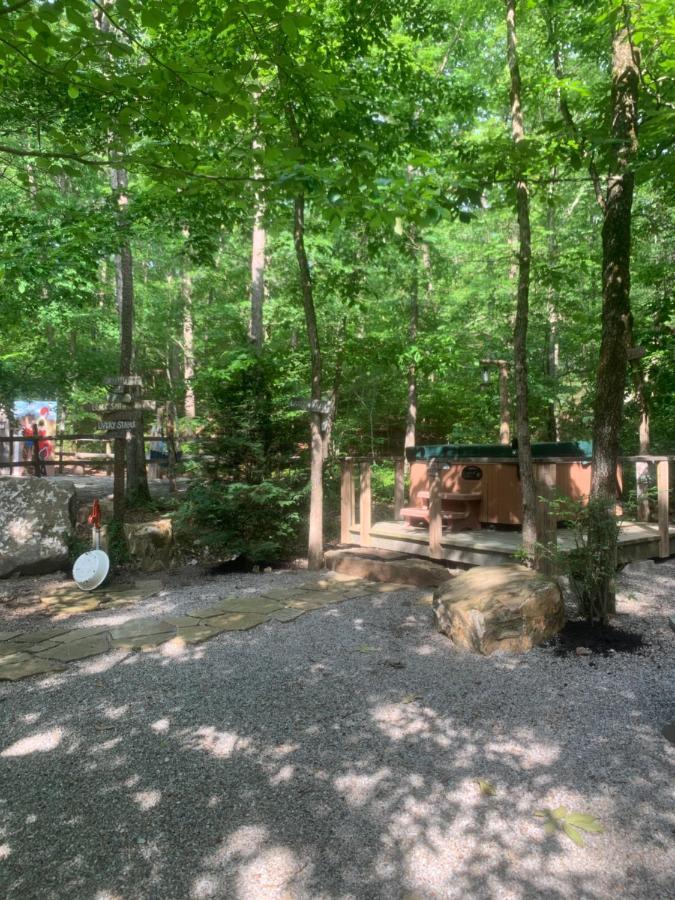 مبيت وإفطار هوت سبرنغز Fox Pass Cabins المظهر الخارجي الصورة