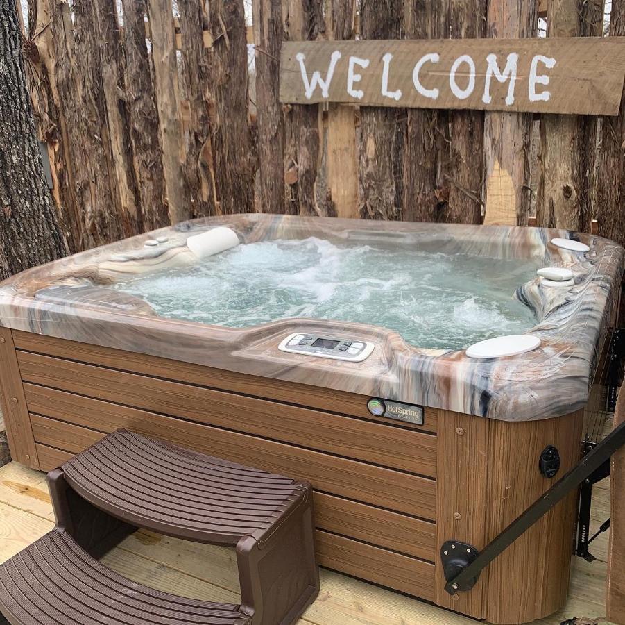مبيت وإفطار هوت سبرنغز Fox Pass Cabins المظهر الخارجي الصورة