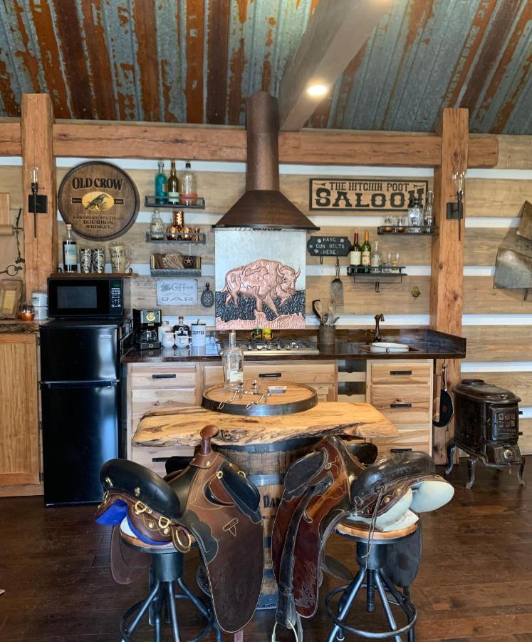 مبيت وإفطار هوت سبرنغز Fox Pass Cabins المظهر الخارجي الصورة