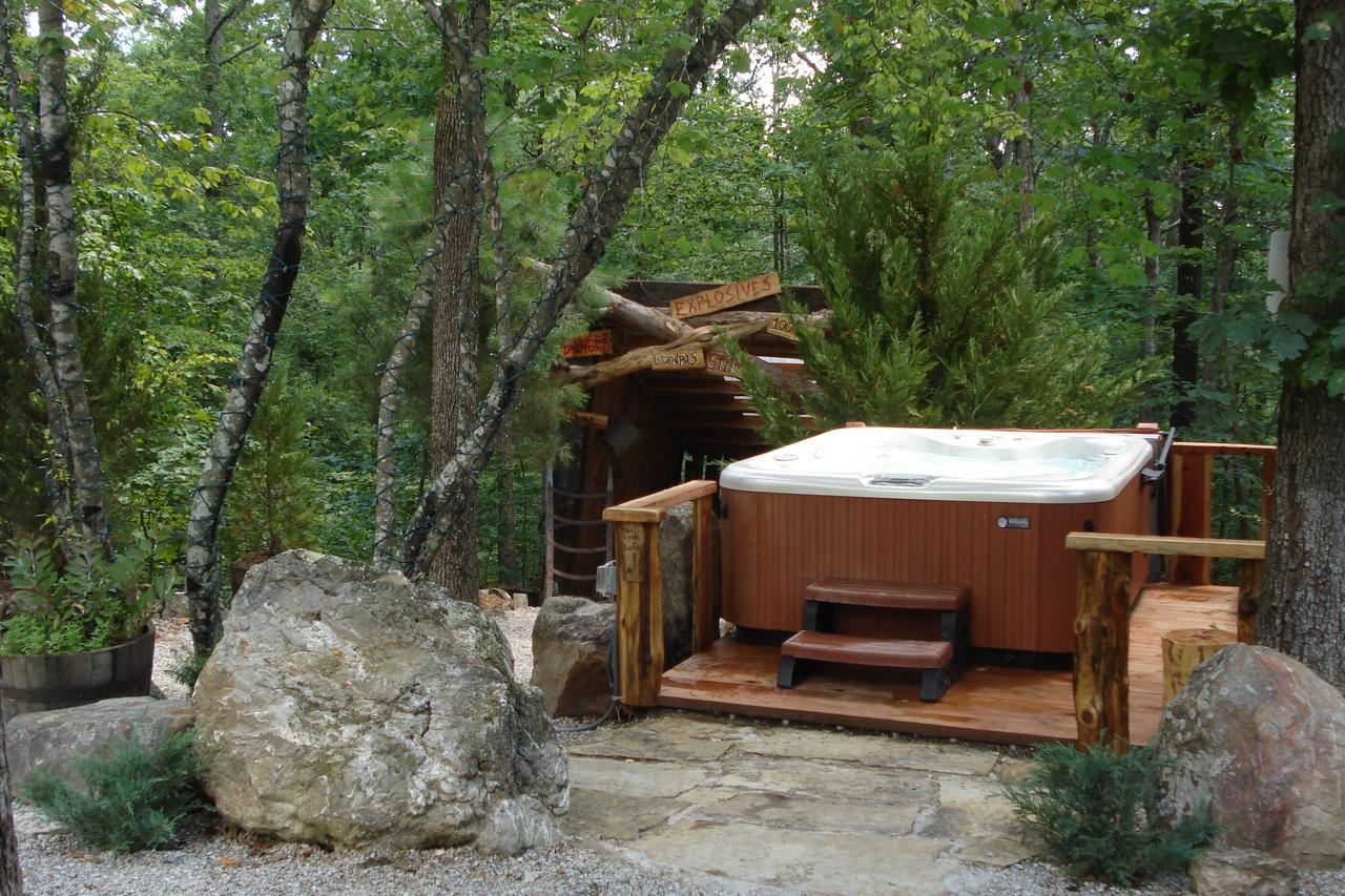 مبيت وإفطار هوت سبرنغز Fox Pass Cabins المظهر الخارجي الصورة