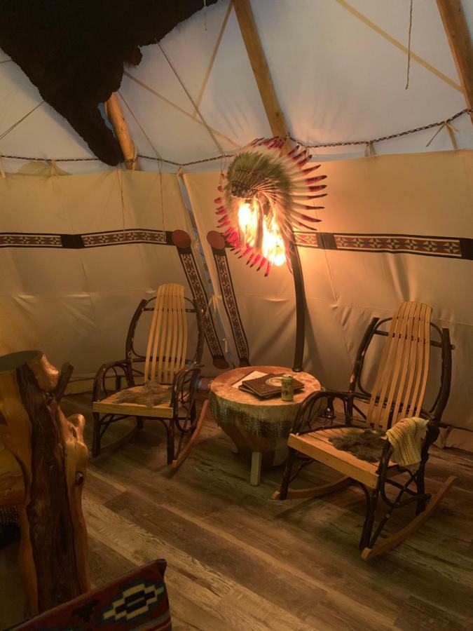 مبيت وإفطار هوت سبرنغز Fox Pass Cabins المظهر الخارجي الصورة